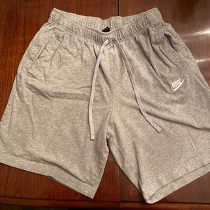 Nike Mens basketball shorts medium